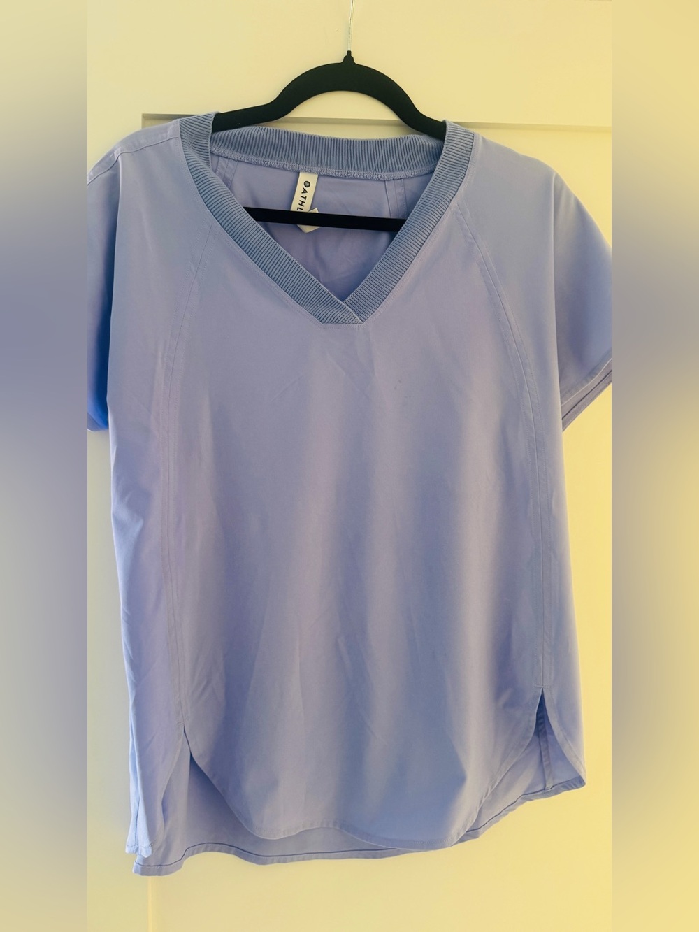 Athlete Lavender V-Neck Women’s Top size XS but fit medium